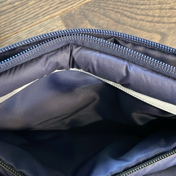 GoDashDot Fanny pack with black adjustable strap (strap is brand new) - Picture 3 of 9